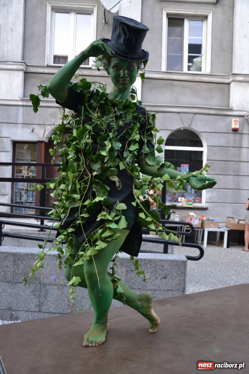 Zdjęcie w galerii na portalu naszraciborz.pl: The Light Parade na finał FRU 2019 [FOTO i WIDEO] wiadomości z regionu