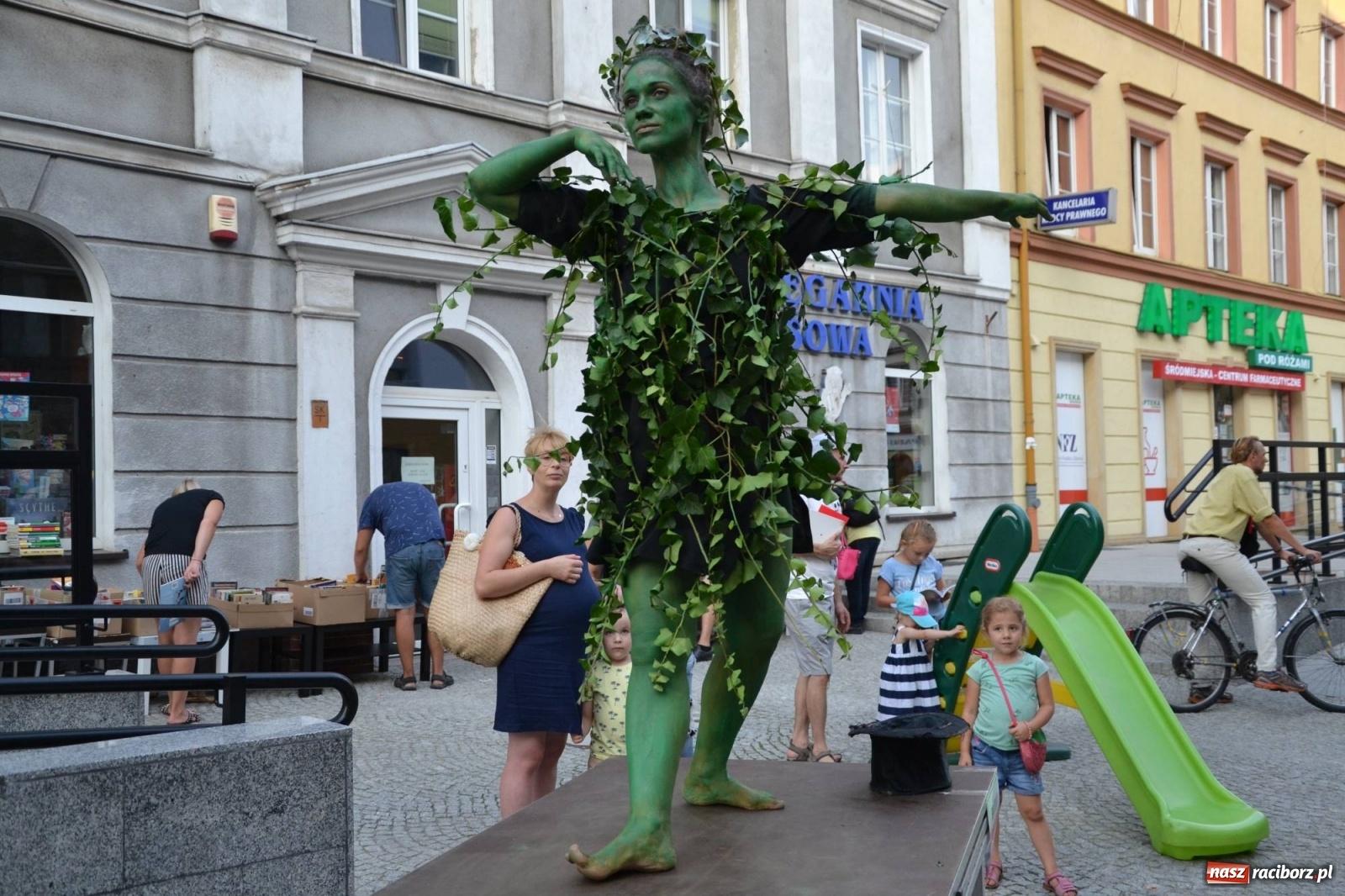 Zdjęcie w galerii na portalu naszraciborz.pl: The Light Parade na finał FRU 2019 [FOTO i WIDEO] wiadomości z regionu