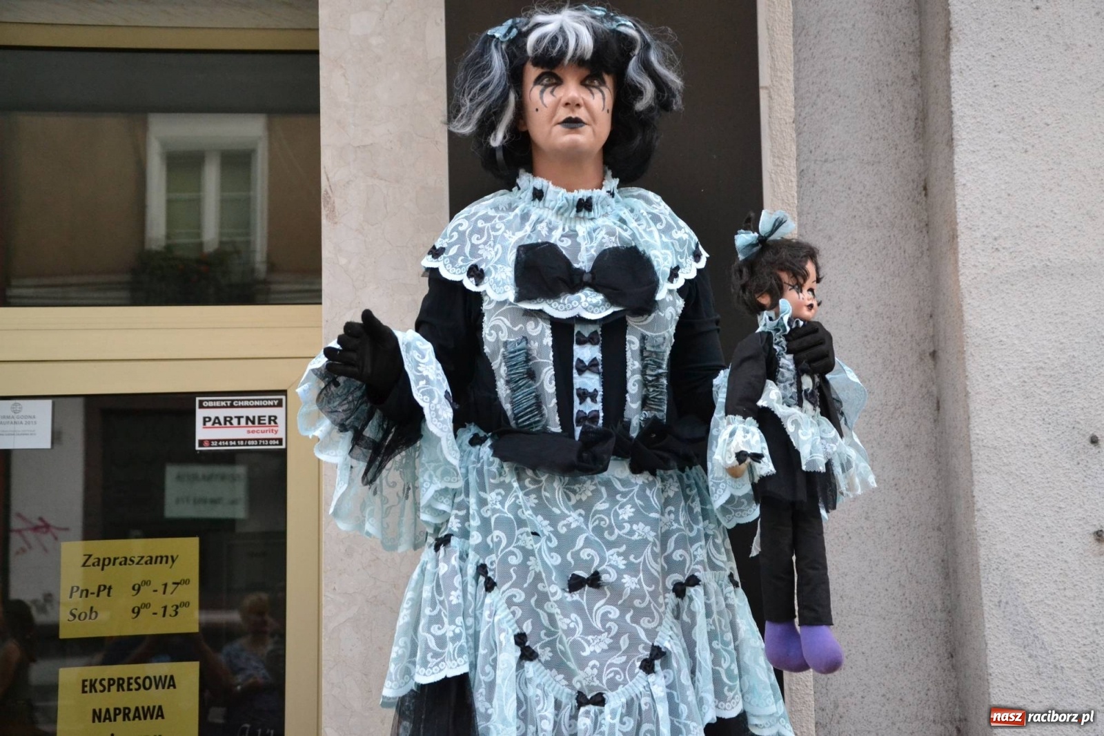 Zdjęcie w galerii na portalu naszraciborz.pl: The Light Parade na finał FRU 2019 [FOTO i WIDEO] wiadomości z regionu