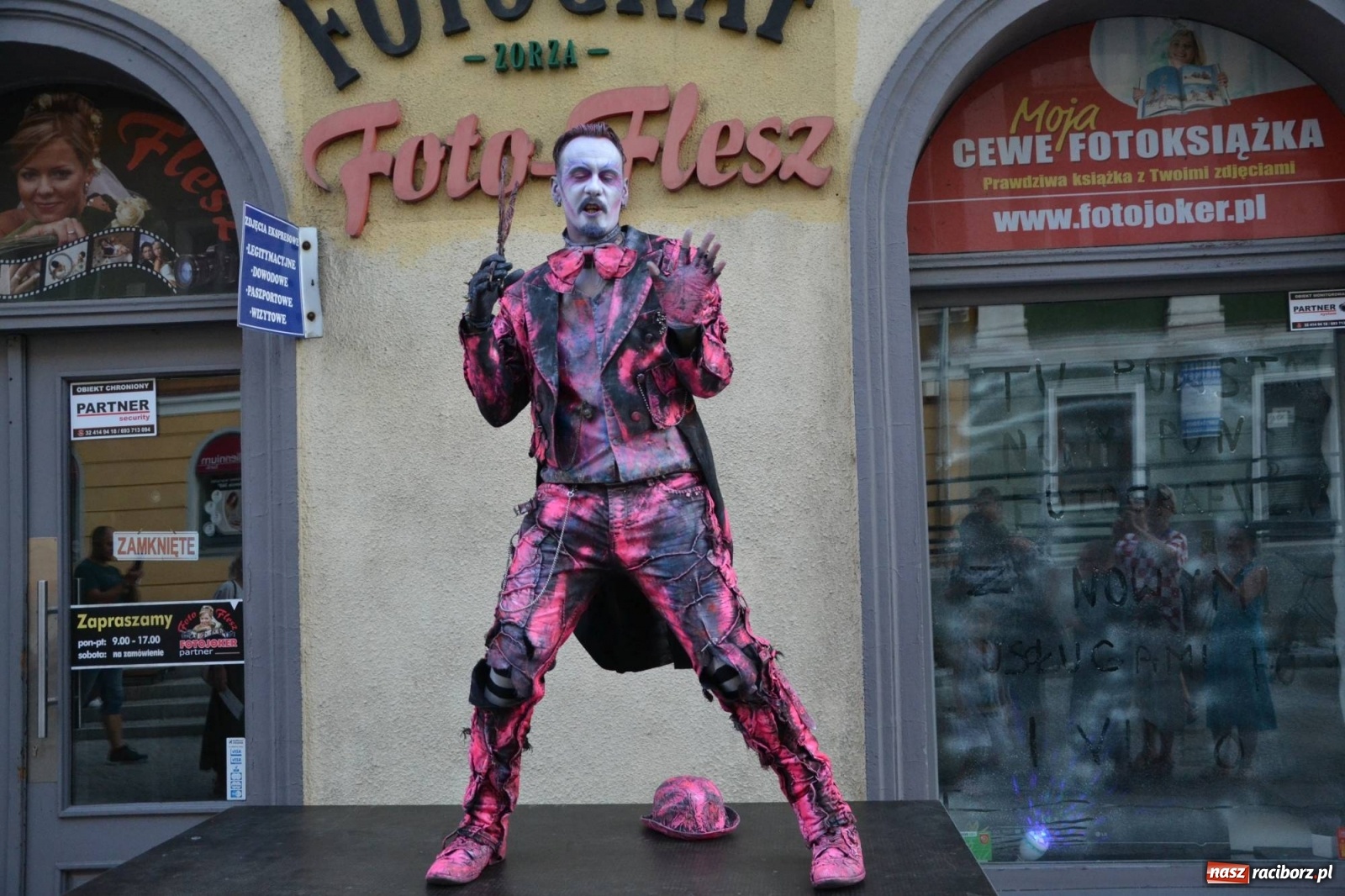 Zdjęcie w galerii na portalu naszraciborz.pl: The Light Parade na finał FRU 2019 [FOTO i WIDEO] wiadomości z regionu