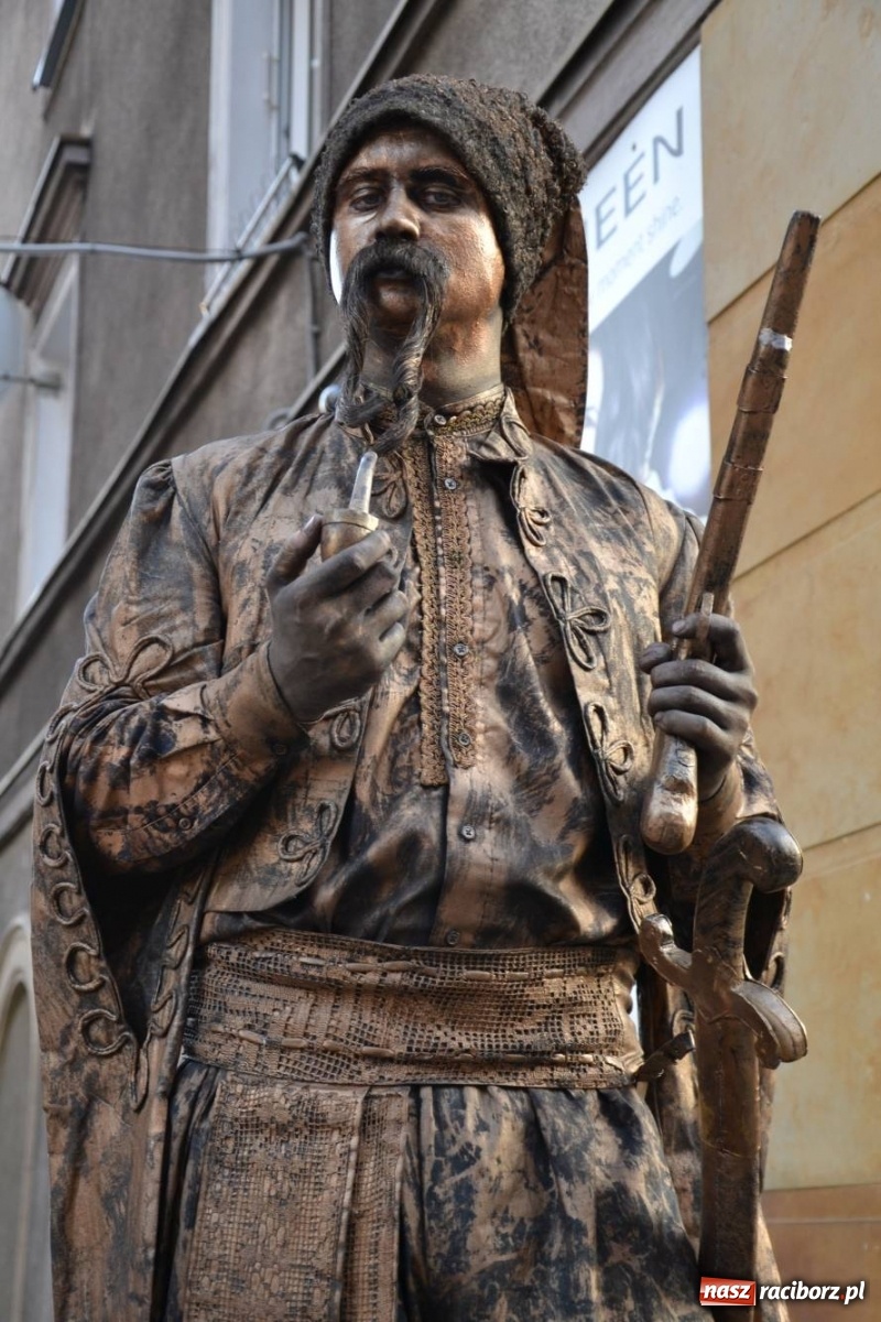 Zdjęcie w galerii na portalu naszraciborz.pl: The Light Parade na finał FRU 2019 [FOTO i WIDEO] wiadomości z regionu