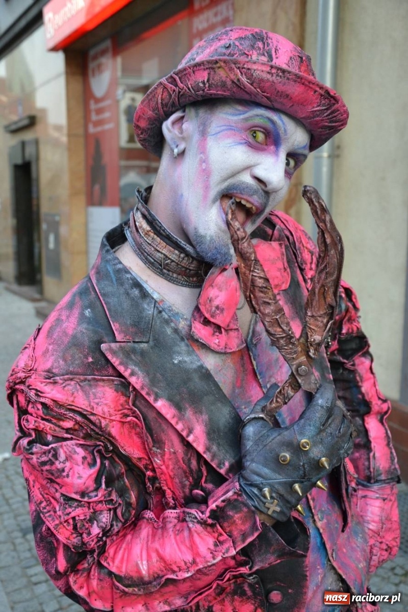 Zdjęcie w galerii na portalu naszraciborz.pl: The Light Parade na finał FRU 2019 [FOTO i WIDEO] wiadomości z regionu