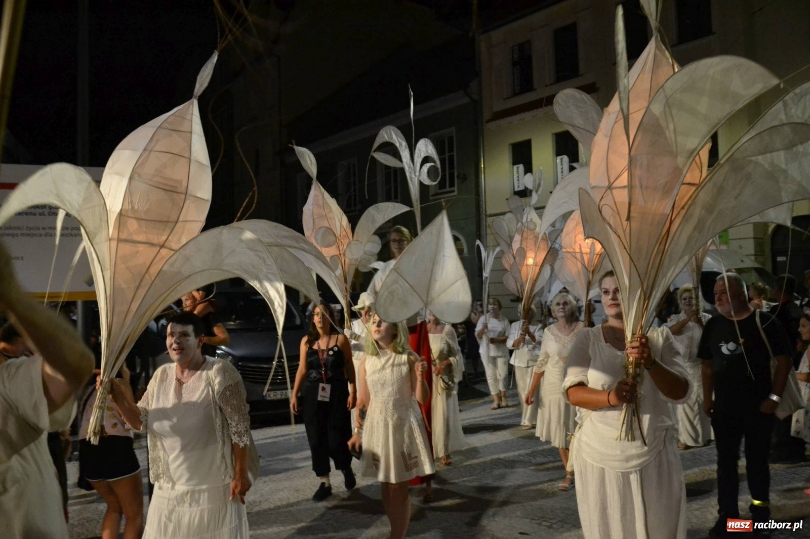 Zdjęcie w galerii na portalu naszraciborz.pl: The Light Parade na finał FRU 2019 [FOTO i WIDEO] wiadomości z regionu
