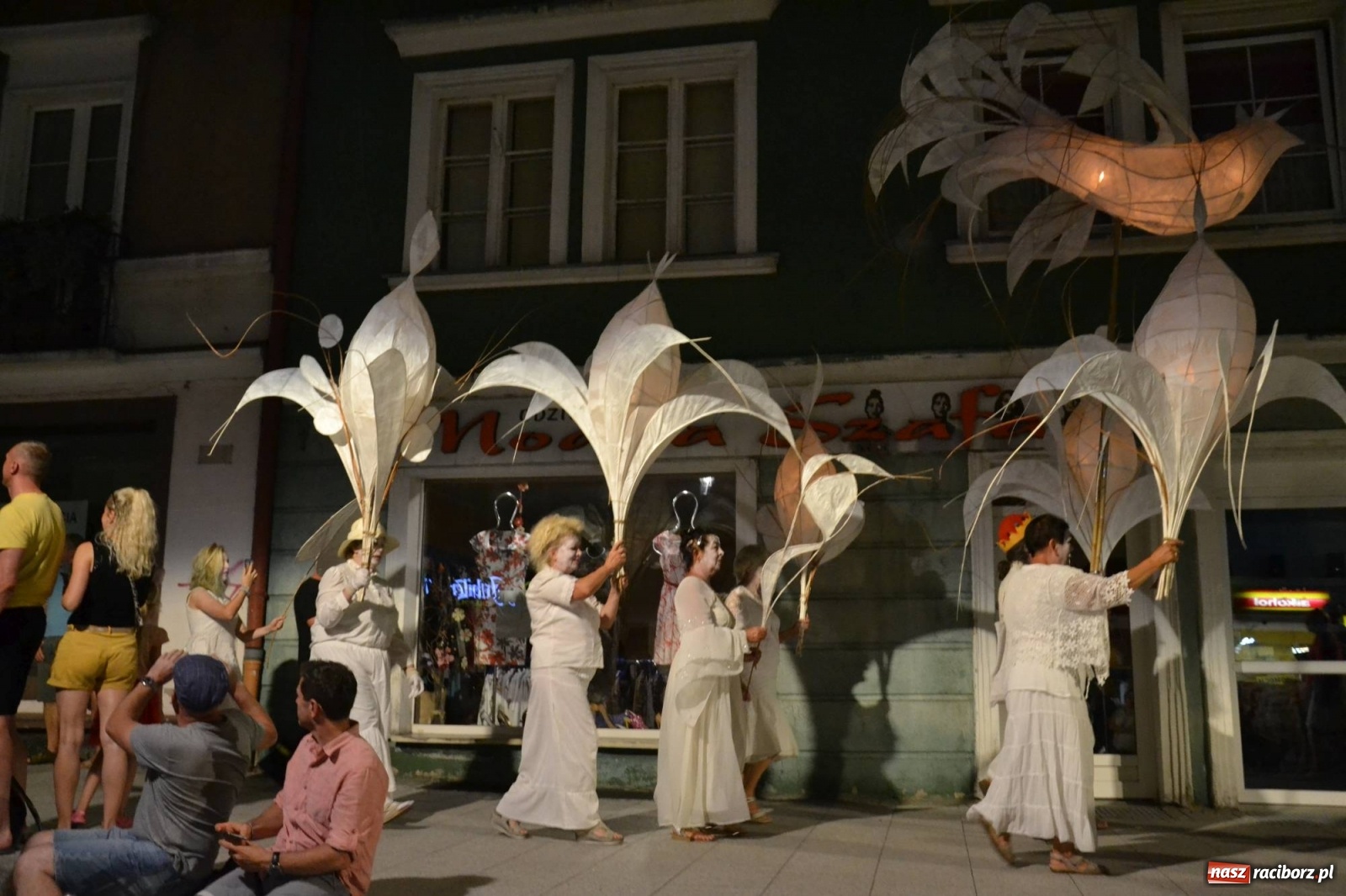 Zdjęcie w galerii na portalu naszraciborz.pl: The Light Parade na finał FRU 2019 [FOTO i WIDEO] wiadomości z regionu