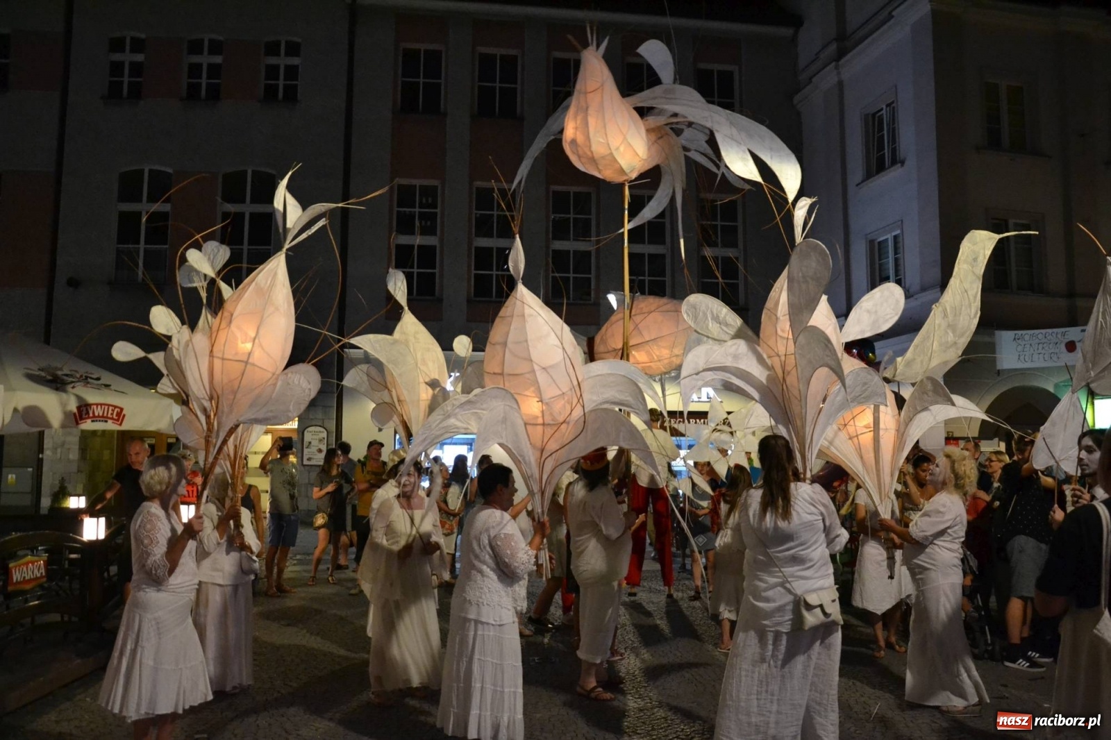 Zdjęcie w galerii na portalu naszraciborz.pl: The Light Parade na finał FRU 2019 [FOTO i WIDEO] wiadomości z regionu