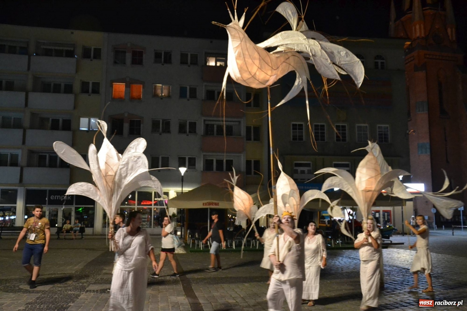 Zdjęcie w galerii na portalu naszraciborz.pl: The Light Parade na finał FRU 2019 [FOTO i WIDEO] wiadomości z regionu