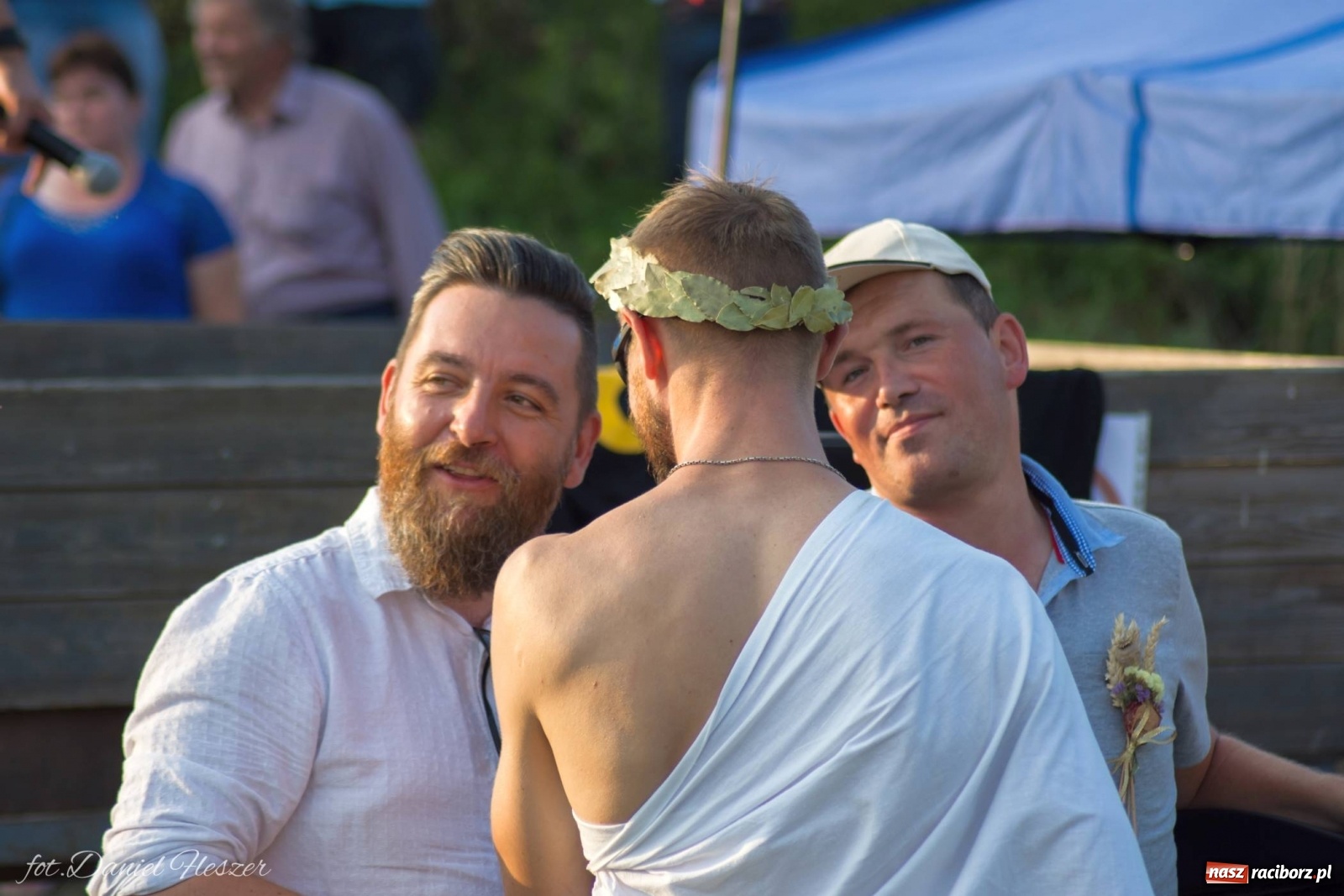 Zdjęcie w galerii na portalu naszraciborz.pl: Krowiarki 2019. Zmagania traktorów i dożynkowy korowód [FOTO z DRONA] wiadomości z regionu