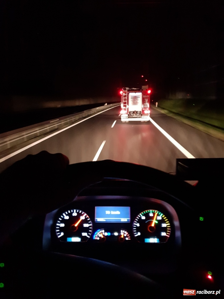 Zdjęcie w galerii na portalu naszraciborz.pl: Operacja Czajka. Raciborscy strażacy na odsiecz stolicy [FOTO i WIDEO] wiadomości z regionu