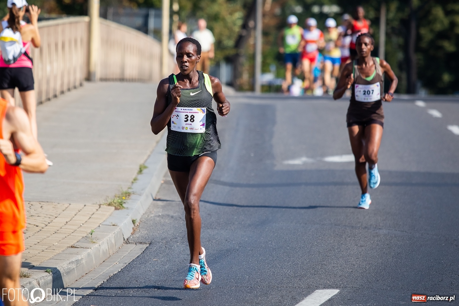 Zdjęcie w galerii na portalu naszraciborz.pl: Kenijczycy zdominowali Półmaraton Rafako [FOTO i WIDEO]  wiadomości z regionu