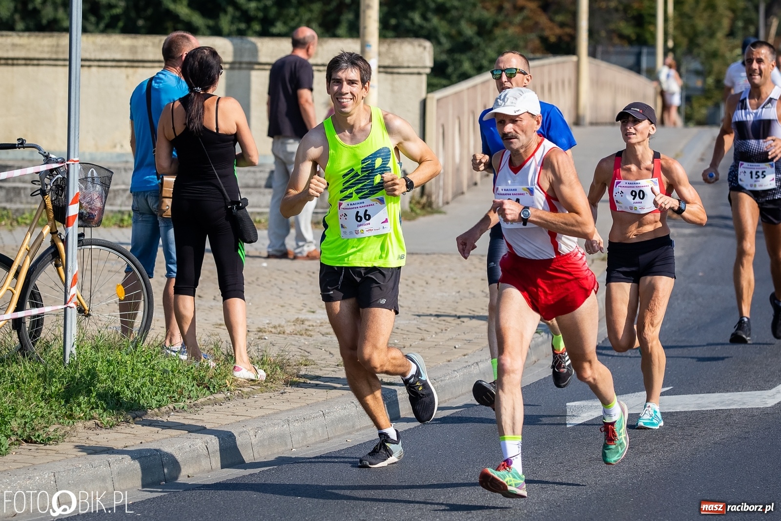 Zdjęcie w galerii na portalu naszraciborz.pl: Kenijczycy zdominowali Półmaraton Rafako [FOTO i WIDEO]  wiadomości z regionu