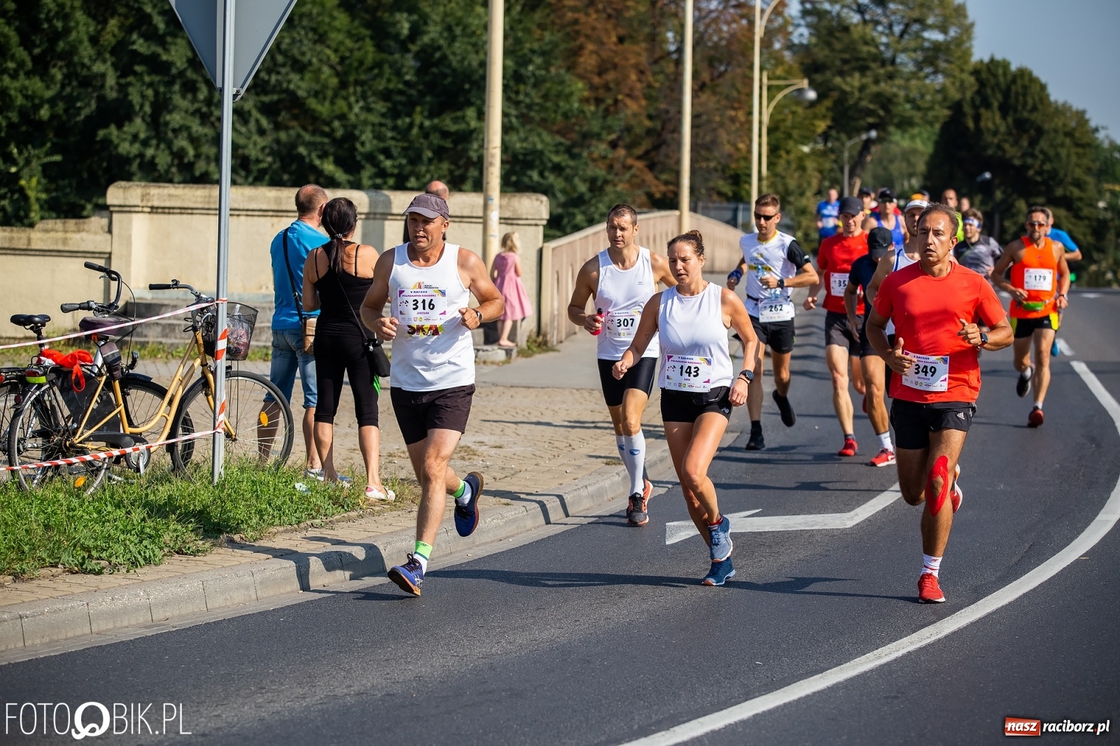 Zdjęcie w galerii na portalu naszraciborz.pl: Kenijczycy zdominowali Półmaraton Rafako [FOTO i WIDEO]  wiadomości z regionu