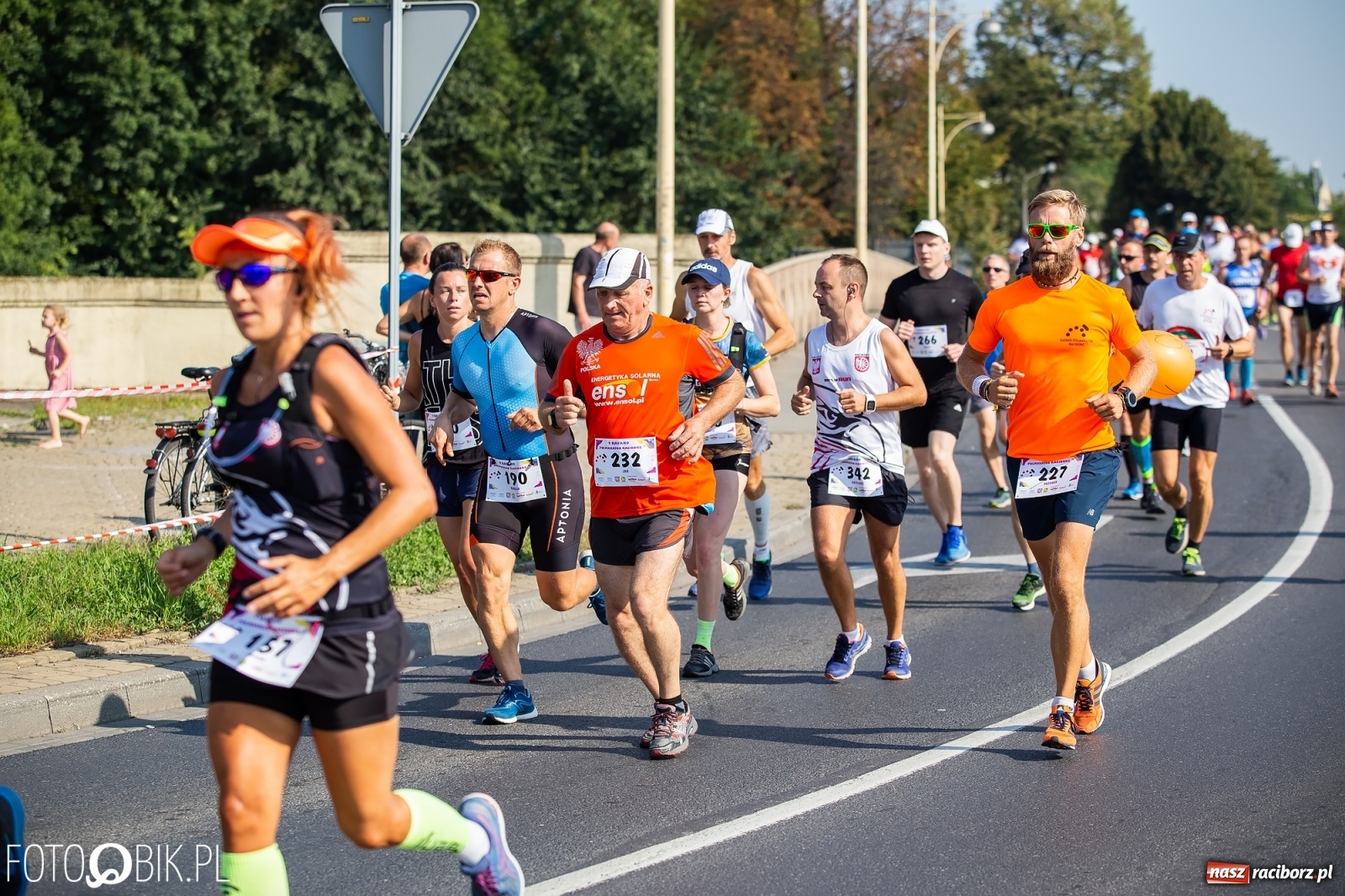 Zdjęcie w galerii na portalu naszraciborz.pl: Kenijczycy zdominowali Półmaraton Rafako [FOTO i WIDEO]  wiadomości z regionu