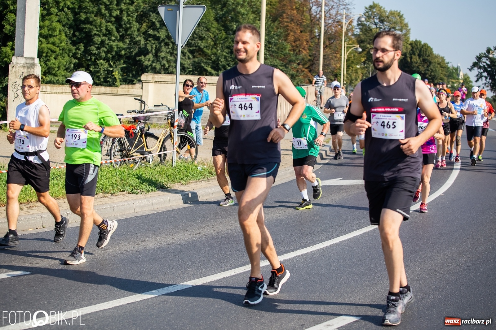 Zdjęcie w galerii na portalu naszraciborz.pl: Kenijczycy zdominowali Półmaraton Rafako [FOTO i WIDEO]  wiadomości z regionu