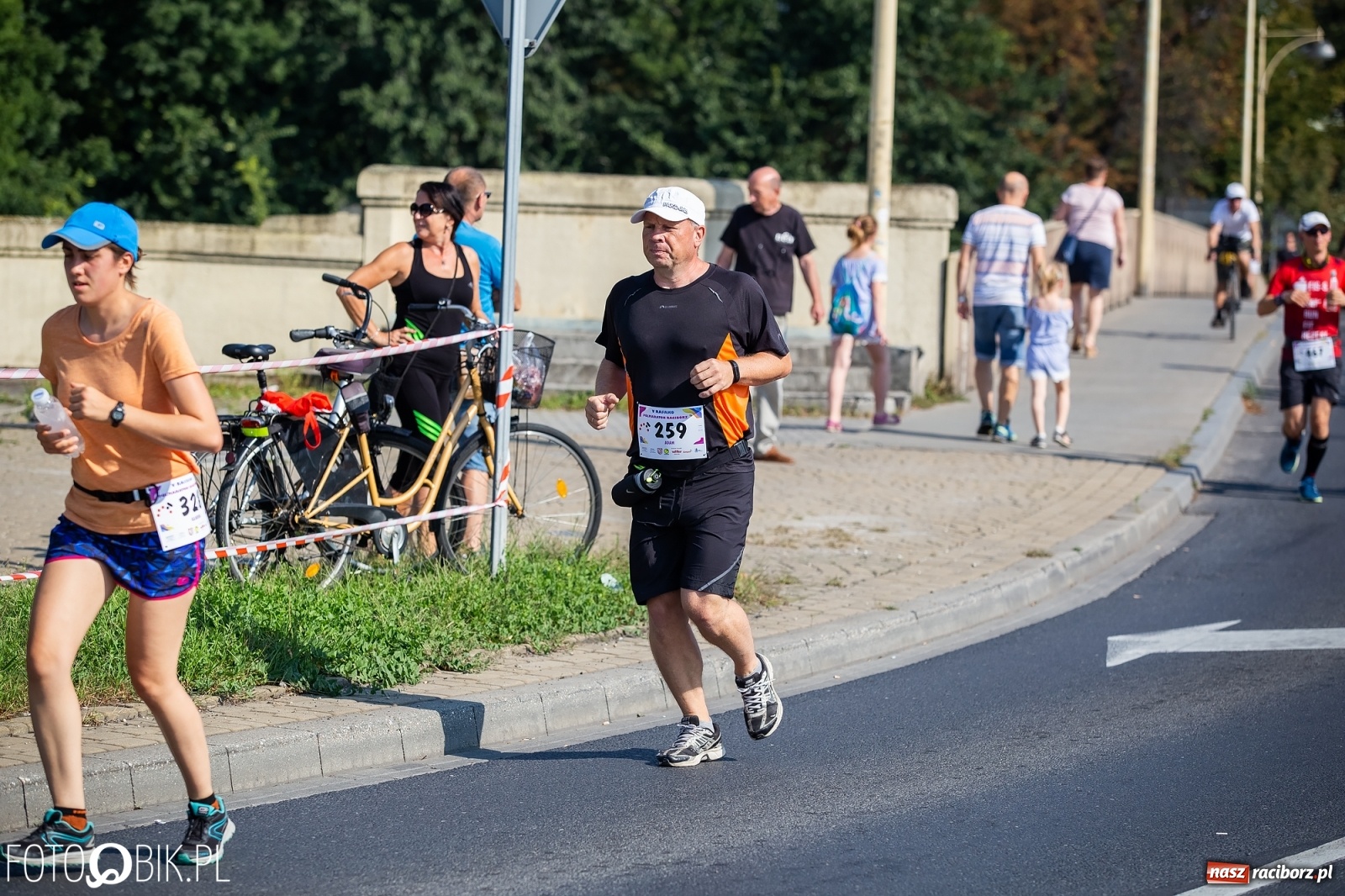 Zdjęcie w galerii na portalu naszraciborz.pl: Kenijczycy zdominowali Półmaraton Rafako [FOTO i WIDEO]  wiadomości z regionu