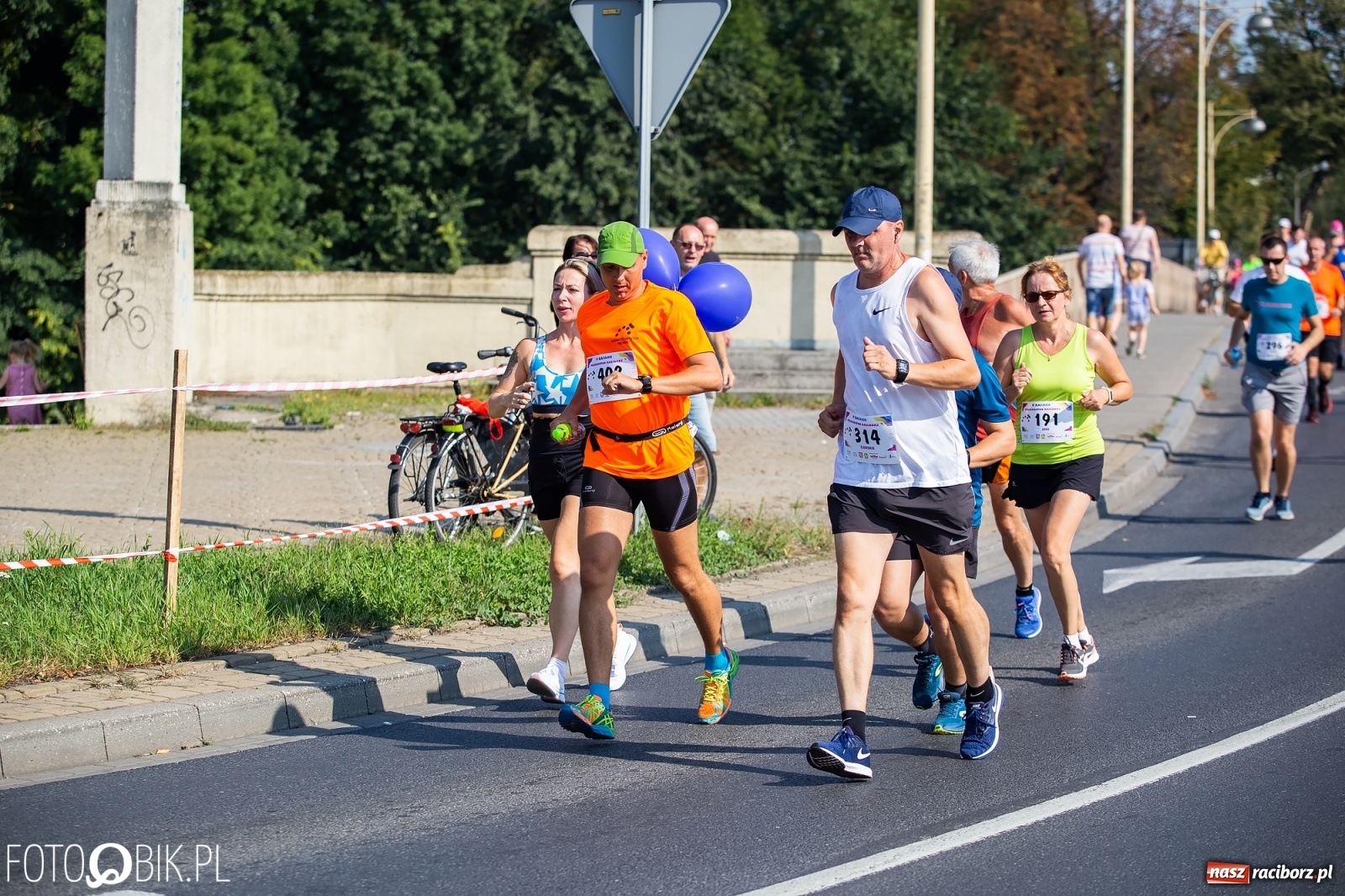 Zdjęcie w galerii na portalu naszraciborz.pl: Kenijczycy zdominowali Półmaraton Rafako [FOTO i WIDEO]  wiadomości z regionu
