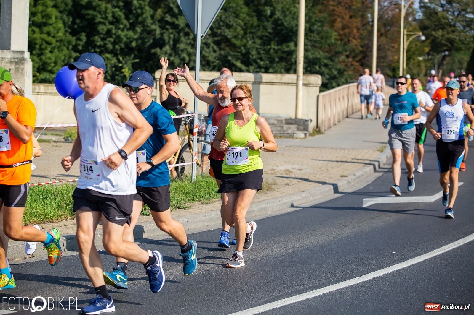 Zdjęcie w galerii na portalu naszraciborz.pl: Kenijczycy zdominowali Półmaraton Rafako [FOTO i WIDEO]  wiadomości z regionu