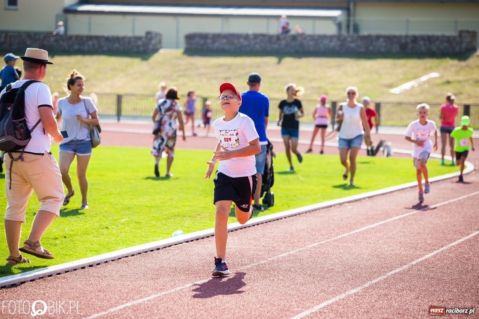 Zdjęcie w galerii na portalu naszraciborz.pl: Kenijczycy zdominowali Półmaraton Rafako [FOTO i WIDEO]  wiadomości z regionu