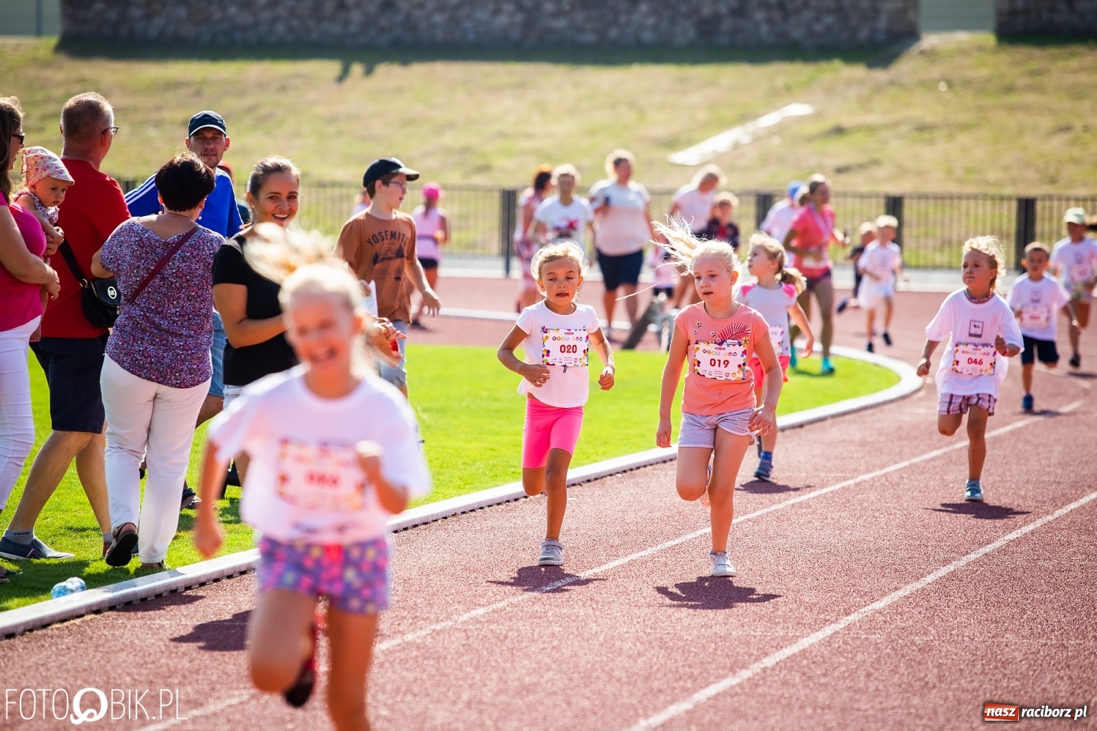 Zdjęcie w galerii na portalu naszraciborz.pl: Kenijczycy zdominowali Półmaraton Rafako [FOTO i WIDEO]  wiadomości z regionu