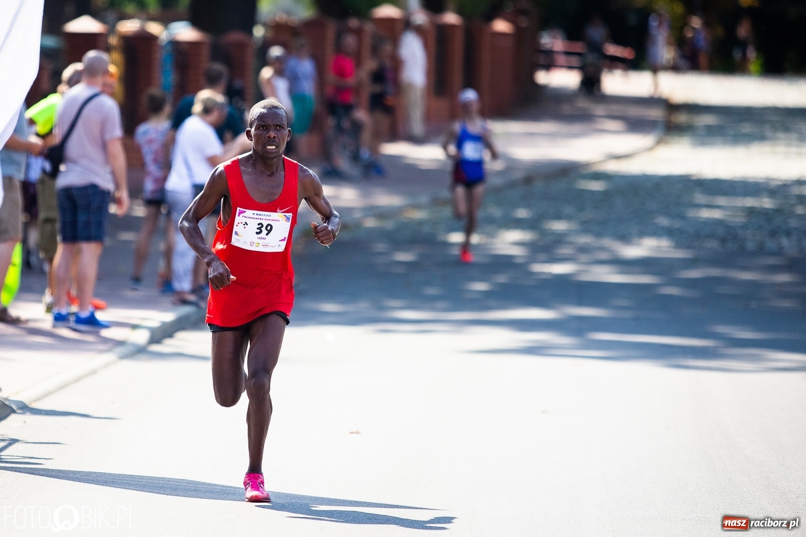Zdjęcie w galerii na portalu naszraciborz.pl: Kenijczycy zdominowali Półmaraton Rafako [FOTO i WIDEO]  wiadomości z regionu