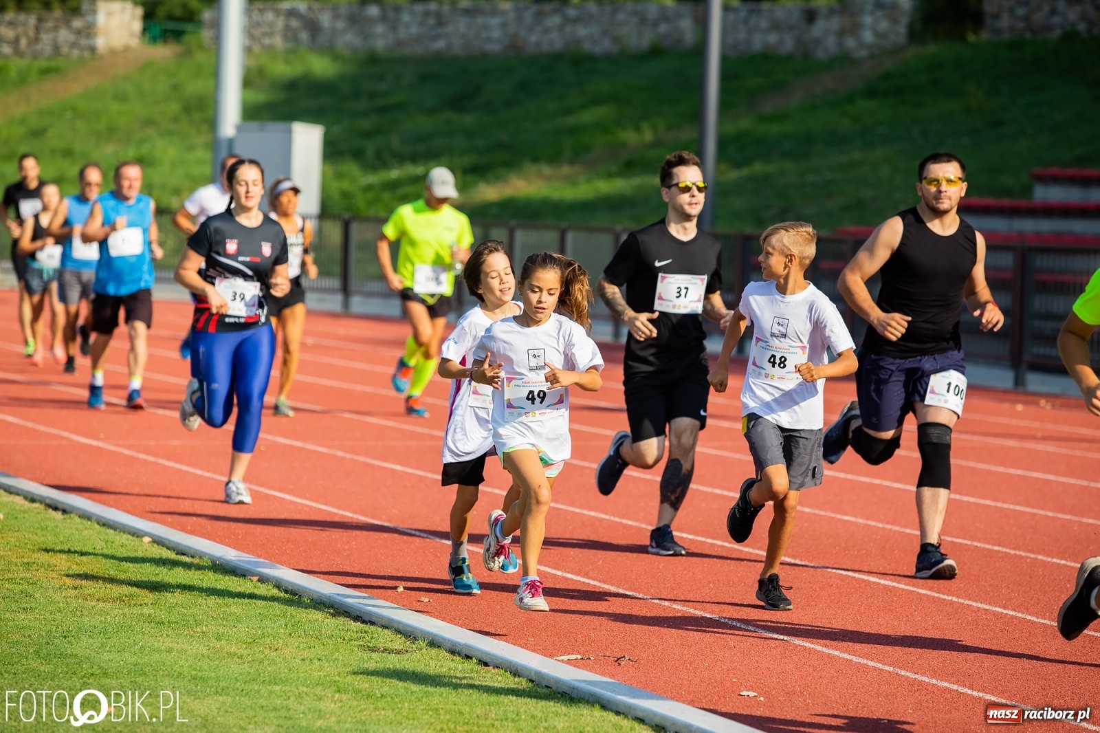 Zdjęcie w galerii na portalu naszraciborz.pl: Mini RAFAKO Półmaraton Racibórz [FOTO i WIDEO]  wiadomości z regionu