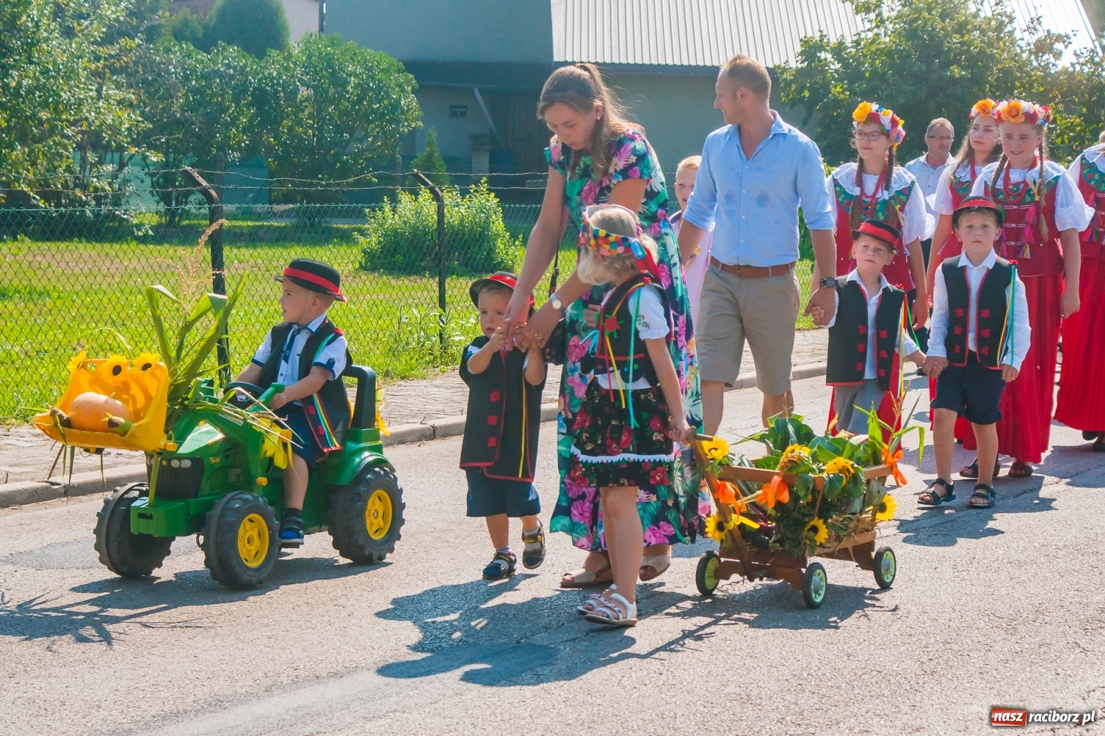 Zdjęcie w galerii na portalu naszraciborz.pl: Gmina Kuźnia Raciborska dziękuje za plony w Turzu [FOTO i WIDEO] wiadomości z regionu