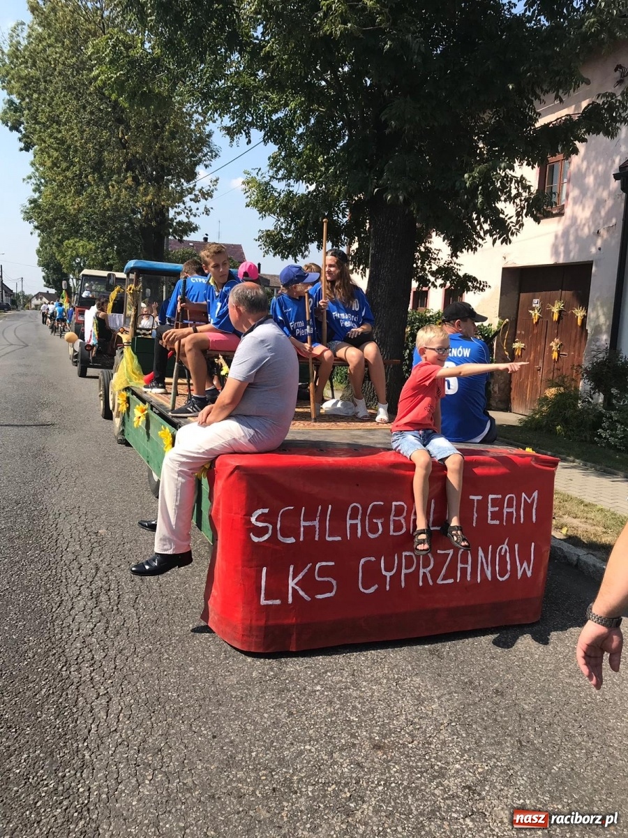 Zdjęcie w galerii na portalu naszraciborz.pl: Dożynki w Cyprzanowie [WIDEO] wiadomości z regionu