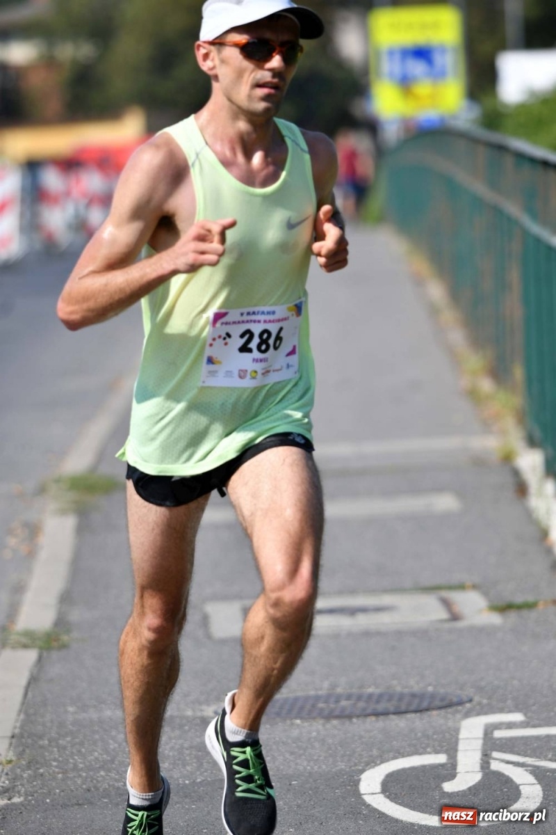 Zdjęcie w galerii na portalu naszraciborz.pl: Poznajcie śmiałków V Półmaratonu Rafako [FOTO] wiadomości z regionu