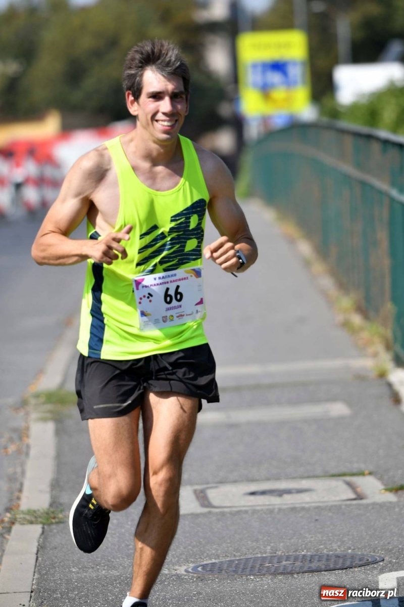 Zdjęcie w galerii na portalu naszraciborz.pl: Poznajcie śmiałków V Półmaratonu Rafako [FOTO] wiadomości z regionu