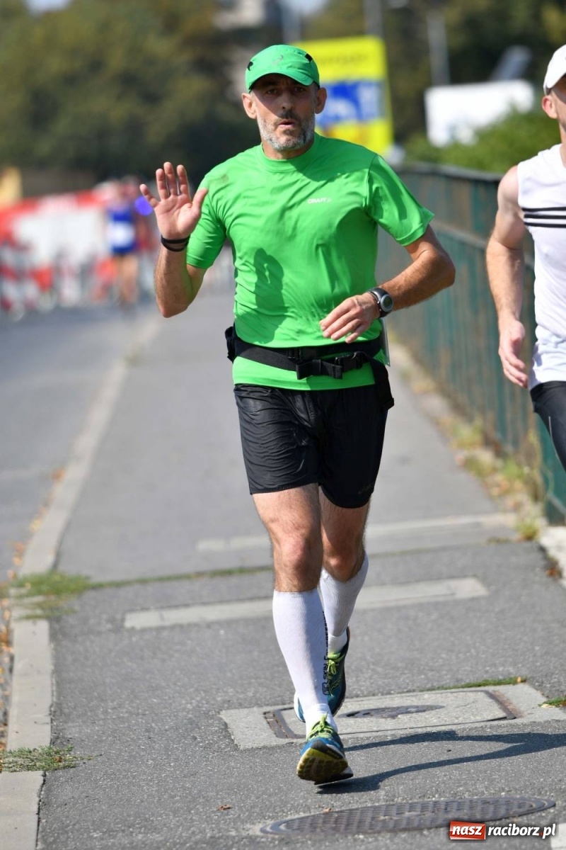 Zdjęcie w galerii na portalu naszraciborz.pl: Poznajcie śmiałków V Półmaratonu Rafako [FOTO] wiadomości z regionu