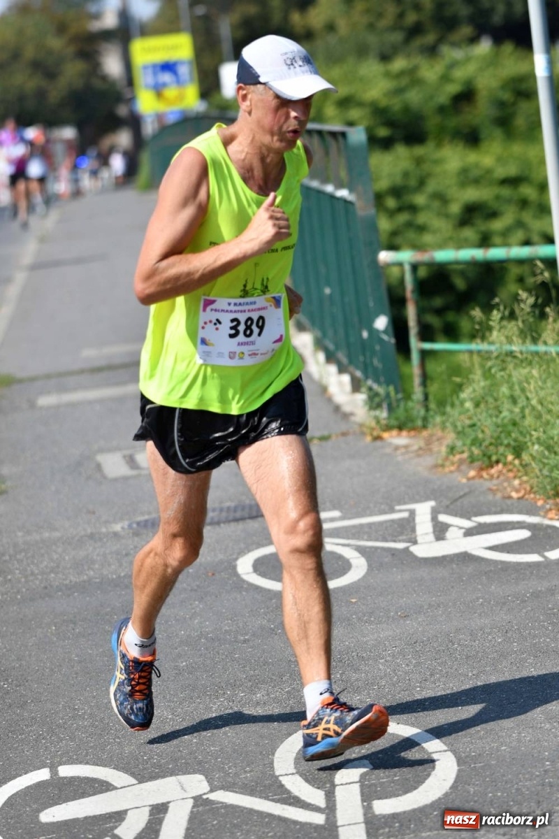 Zdjęcie w galerii na portalu naszraciborz.pl: Poznajcie śmiałków V Półmaratonu Rafako [FOTO] wiadomości z regionu