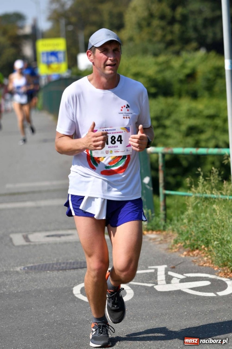 Zdjęcie w galerii na portalu naszraciborz.pl: Poznajcie śmiałków V Półmaratonu Rafako [FOTO] wiadomości z regionu