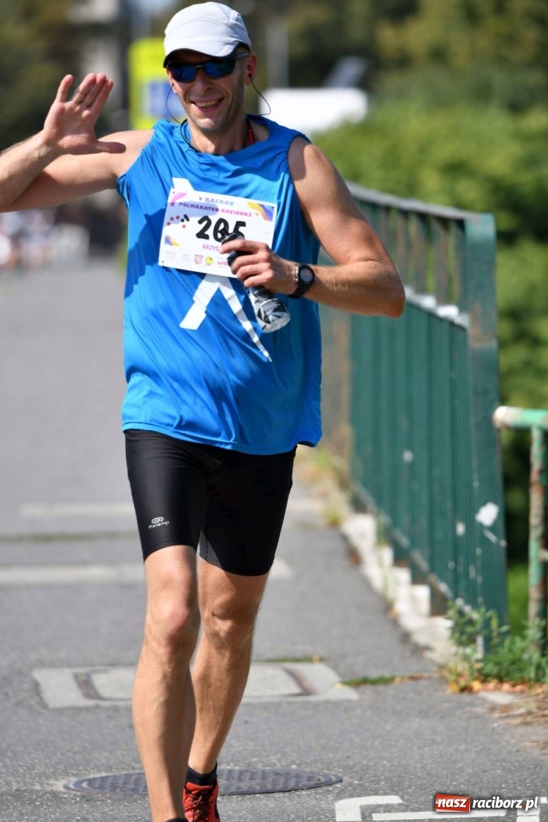 Zdjęcie w galerii na portalu naszraciborz.pl: Poznajcie śmiałków V Półmaratonu Rafako [FOTO] wiadomości z regionu