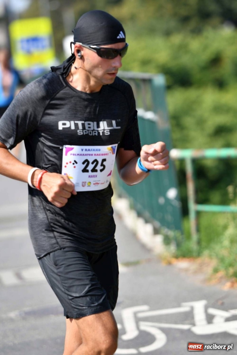 Zdjęcie w galerii na portalu naszraciborz.pl: Poznajcie śmiałków V Półmaratonu Rafako [FOTO] wiadomości z regionu
