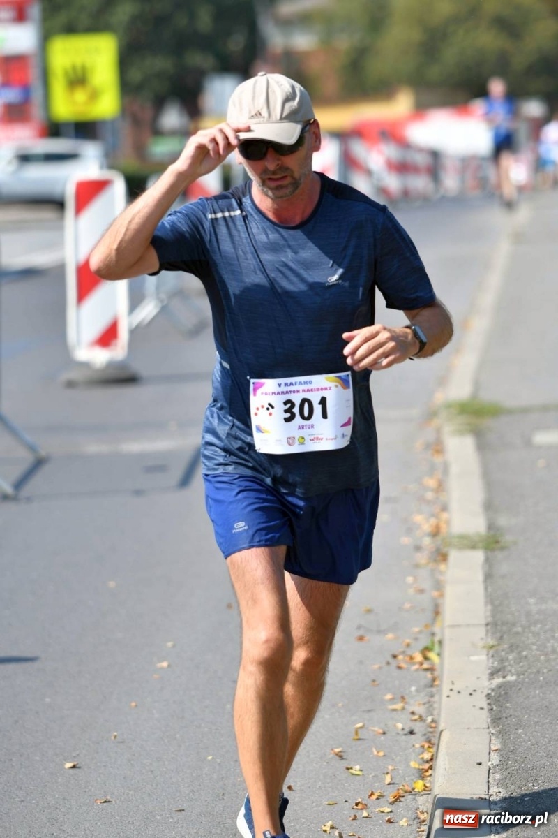 Zdjęcie w galerii na portalu naszraciborz.pl: Poznajcie śmiałków V Półmaratonu Rafako [FOTO] wiadomości z regionu
