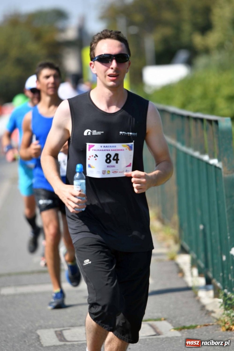 Zdjęcie w galerii na portalu naszraciborz.pl: Poznajcie śmiałków V Półmaratonu Rafako [FOTO] wiadomości z regionu