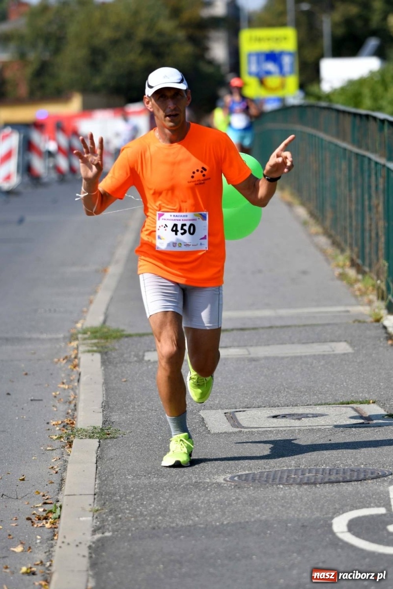 Zdjęcie w galerii na portalu naszraciborz.pl: Poznajcie śmiałków V Półmaratonu Rafako [FOTO] wiadomości z regionu
