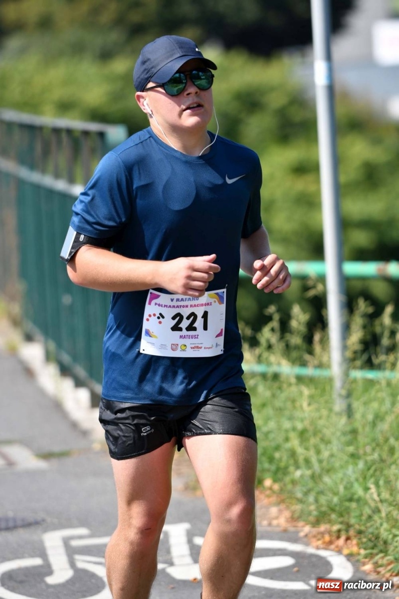 Zdjęcie w galerii na portalu naszraciborz.pl: Poznajcie śmiałków V Półmaratonu Rafako [FOTO] wiadomości z regionu