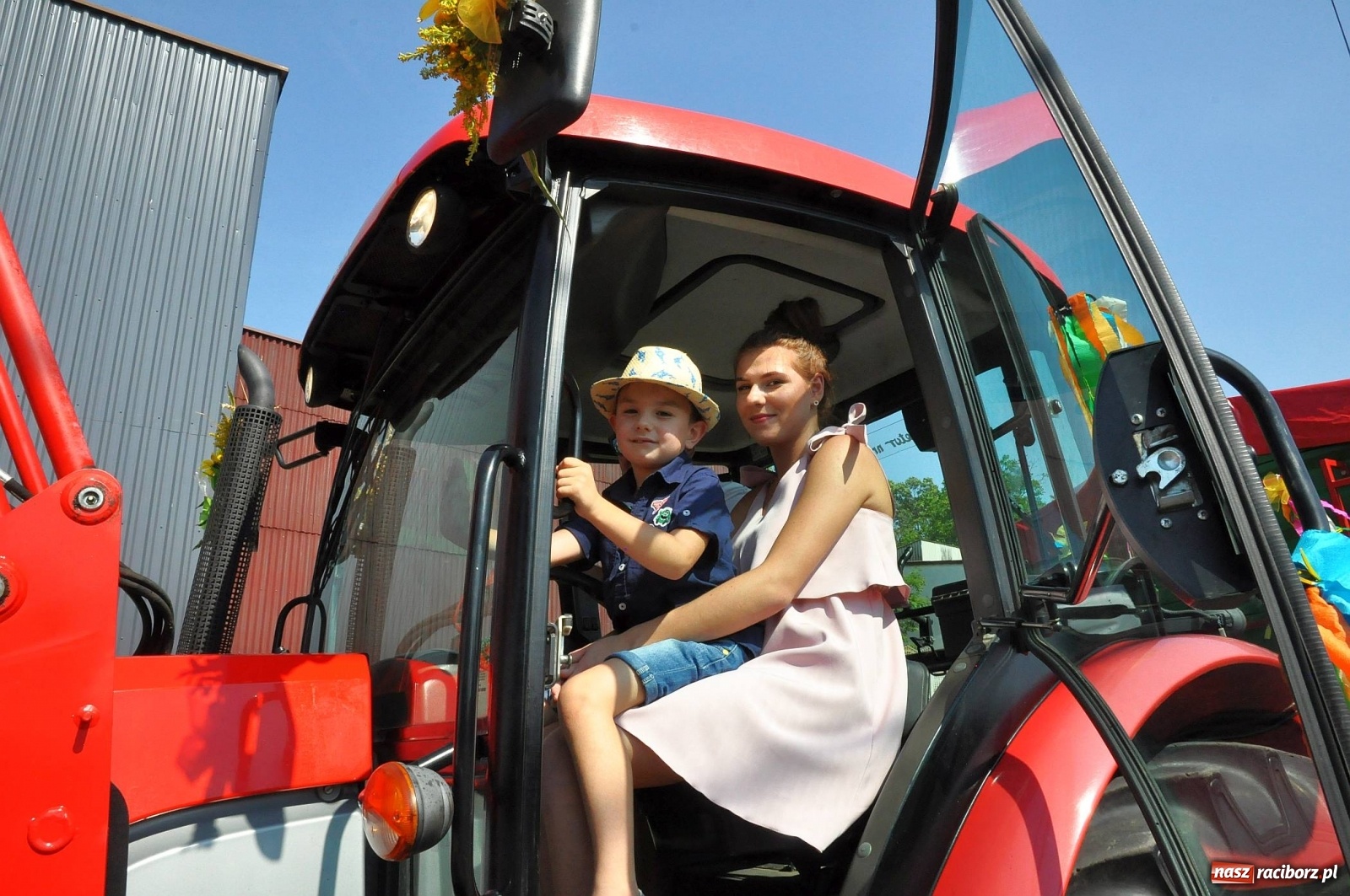 Zdjęcie w galerii na portalu naszraciborz.pl: Zike zake. Tak się bawi gmina Krzanowice!  wiadomości z regionu