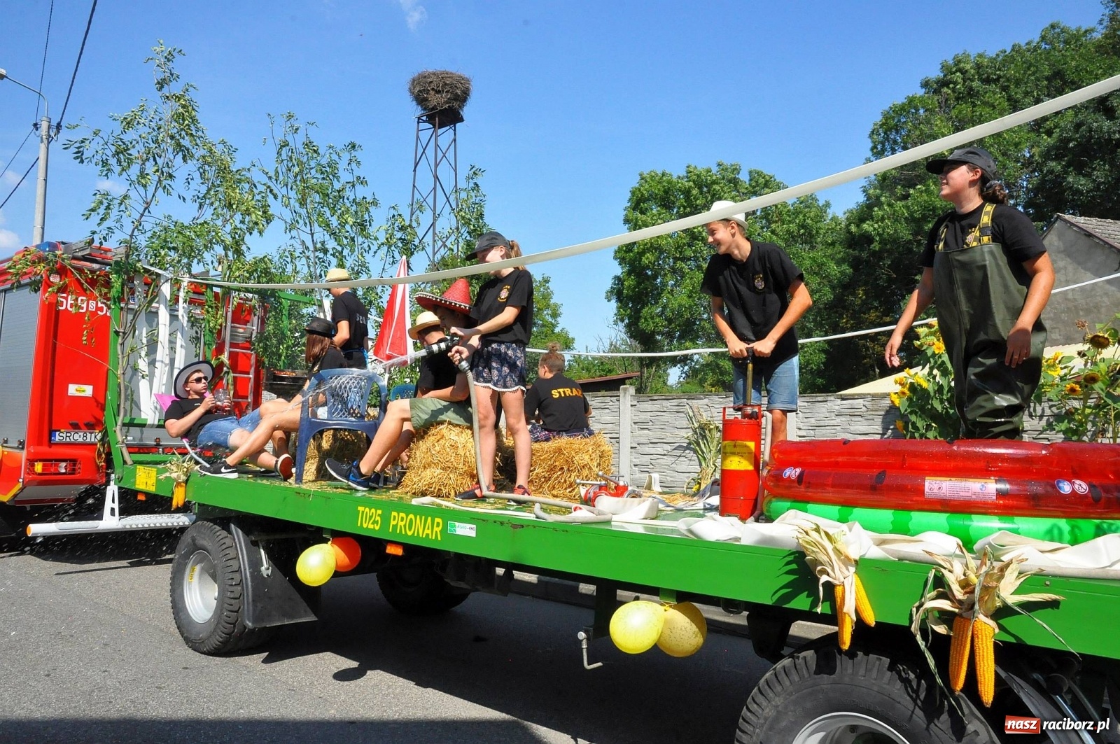 Zdjęcie w galerii na portalu naszraciborz.pl: Zike zake. Tak się bawi gmina Krzanowice!  wiadomości z regionu