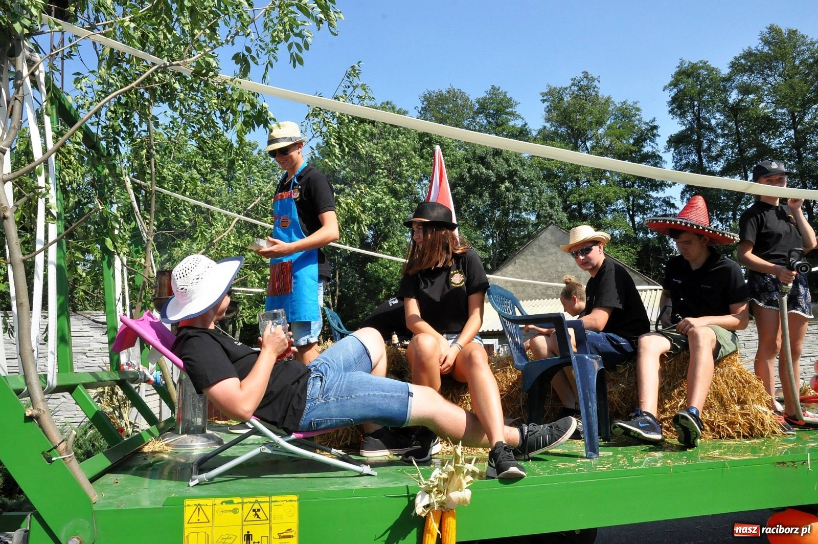 Zdjęcie w galerii na portalu naszraciborz.pl: Zike zake. Tak się bawi gmina Krzanowice!  wiadomości z regionu