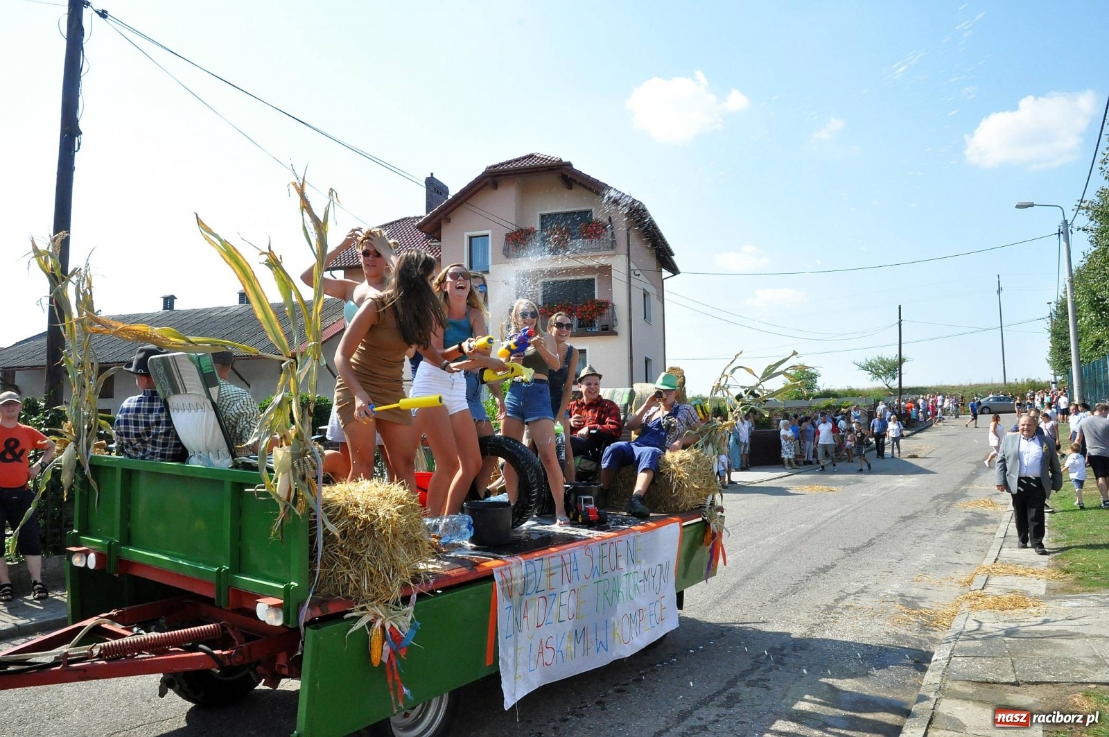 Zdjęcie w galerii na portalu naszraciborz.pl: Zike zake. Tak się bawi gmina Krzanowice!  wiadomości z regionu