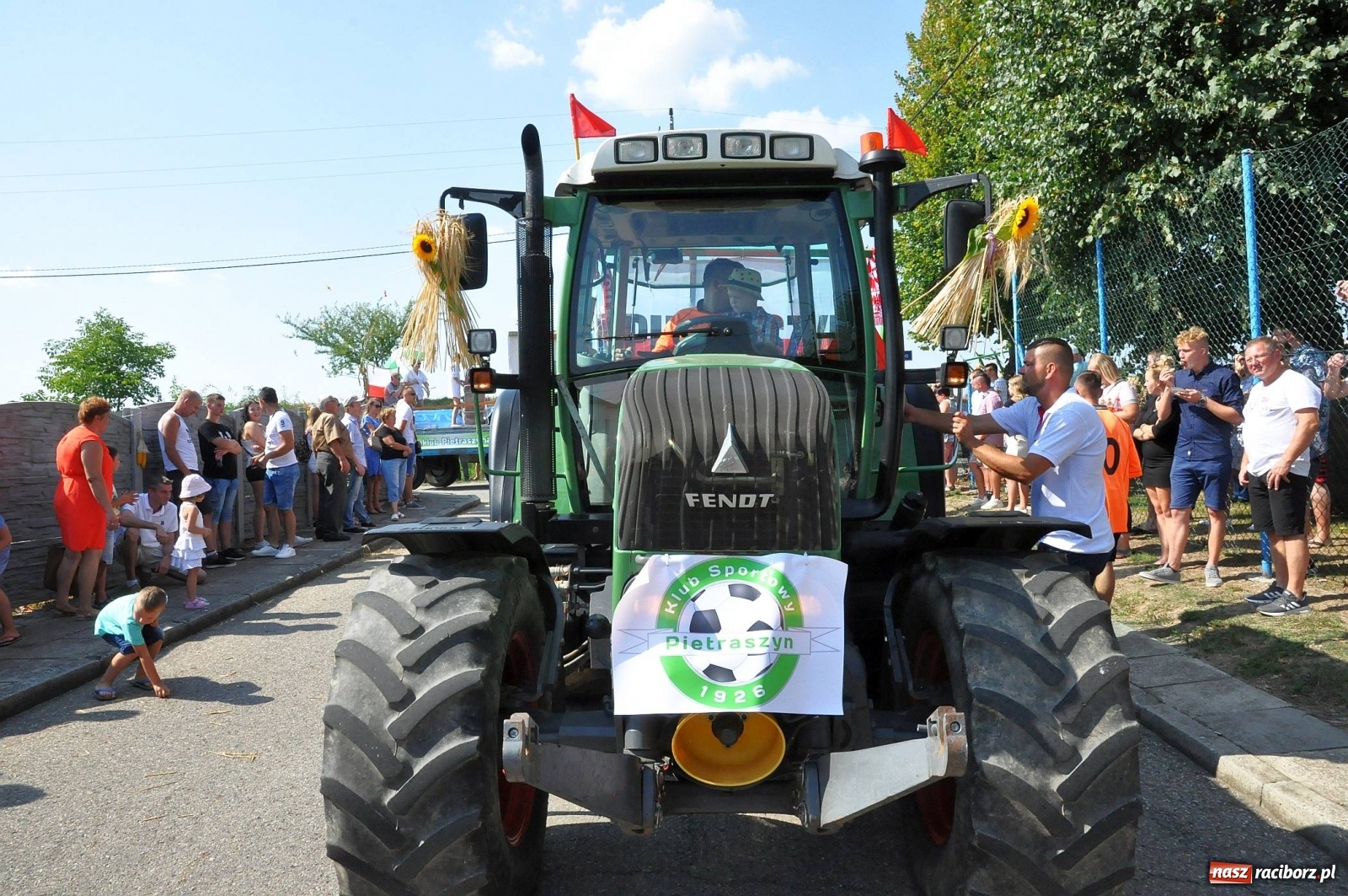 Zdjęcie w galerii na portalu naszraciborz.pl: Zike zake. Tak się bawi gmina Krzanowice!  wiadomości z regionu