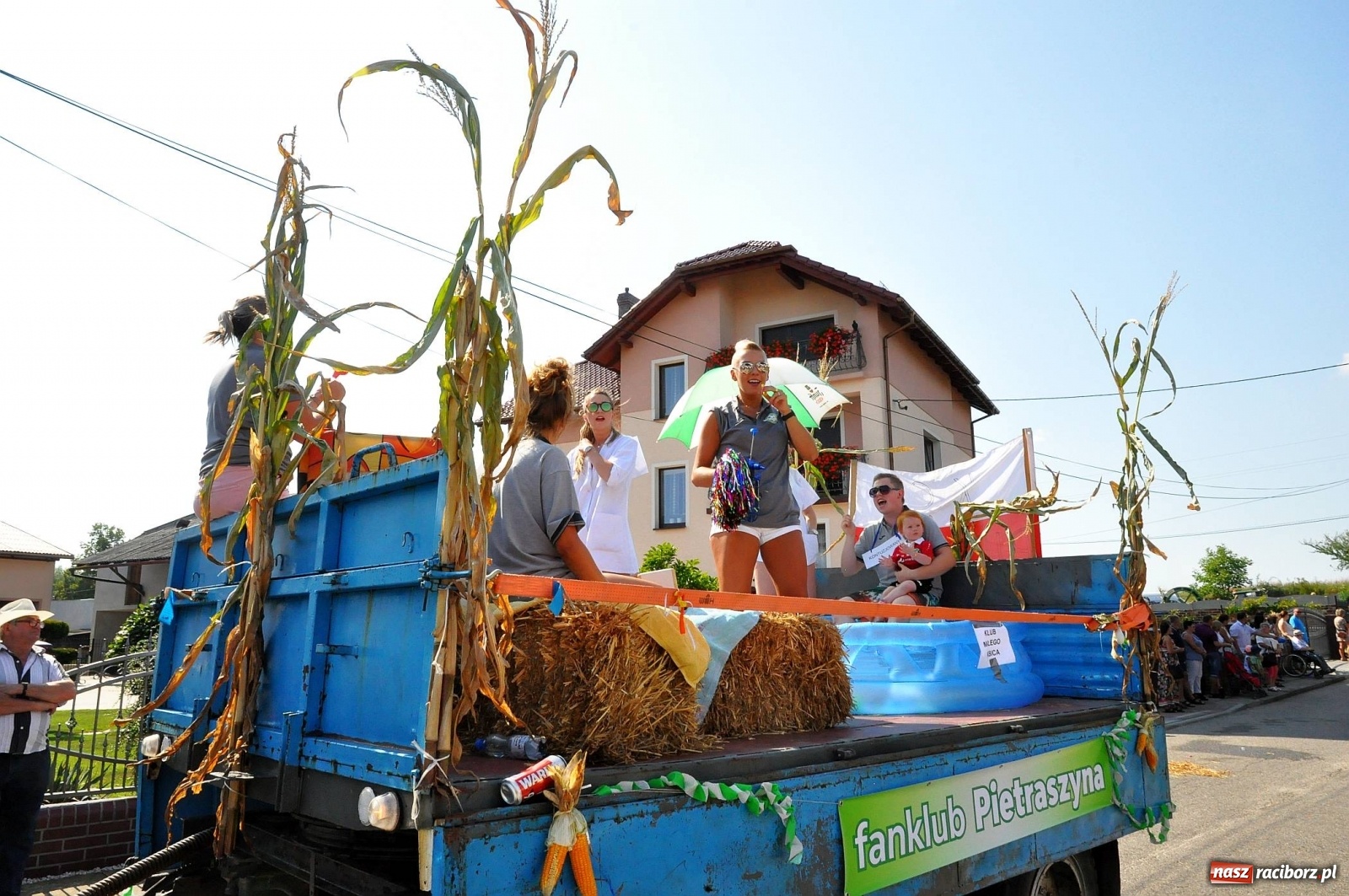 Zdjęcie w galerii na portalu naszraciborz.pl: Zike zake. Tak się bawi gmina Krzanowice!  wiadomości z regionu