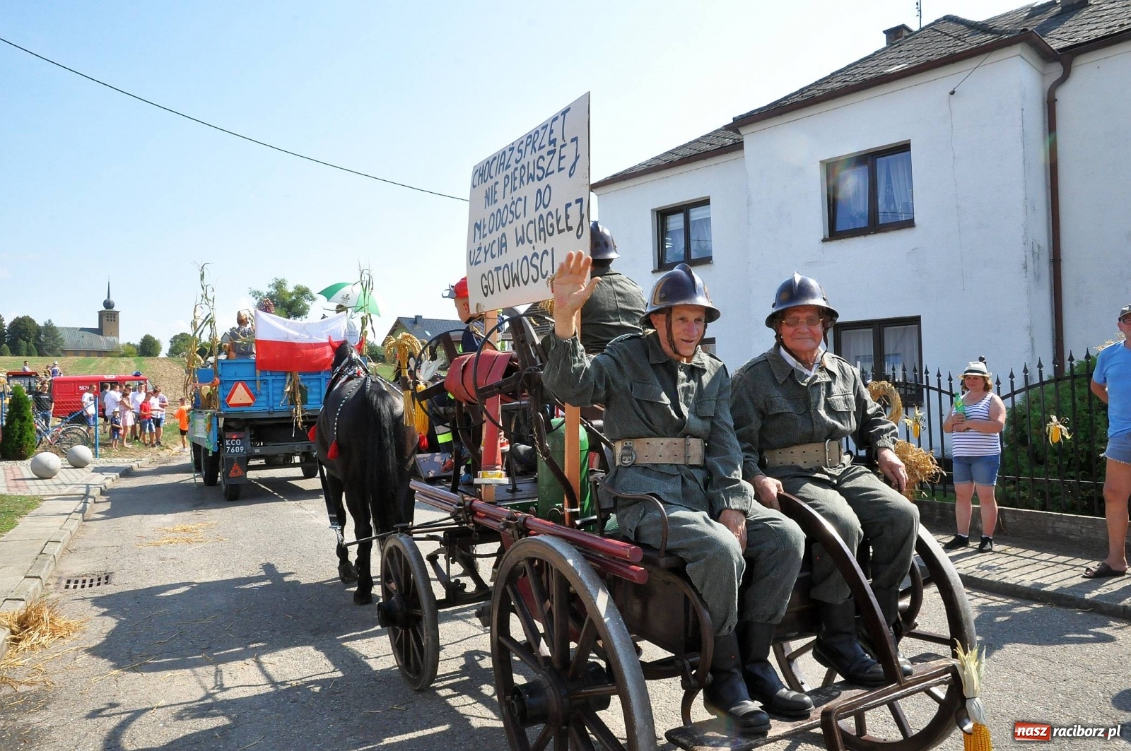 Zdjęcie w galerii na portalu naszraciborz.pl: Zike zake. Tak się bawi gmina Krzanowice!  wiadomości z regionu