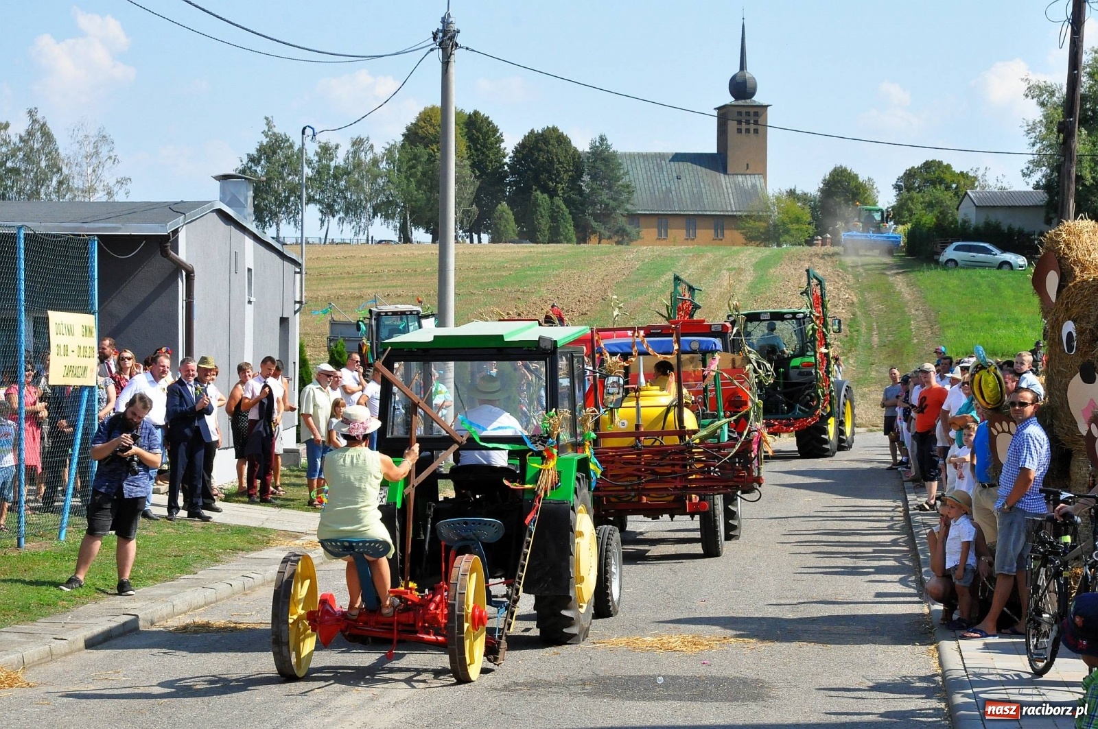 Zdjęcie w galerii na portalu naszraciborz.pl: Zike zake. Tak się bawi gmina Krzanowice!  wiadomości z regionu