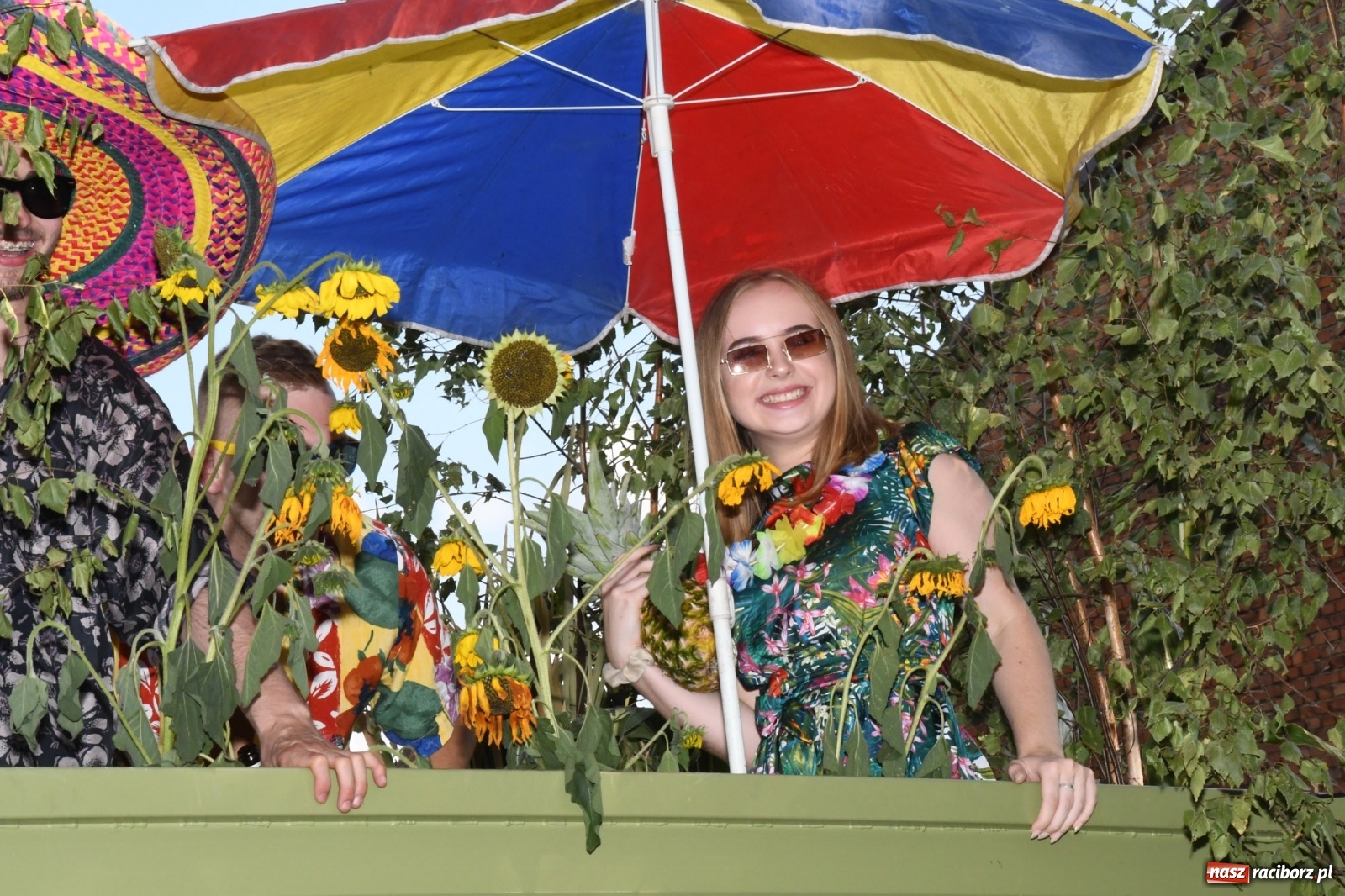 Zdjęcie w galerii na portalu naszraciborz.pl: Dożynki gminy Lyski w Raszczycach. Wesoły korowód  i znamienici goście [FOTO i WIDEO] wiadomości z regionu