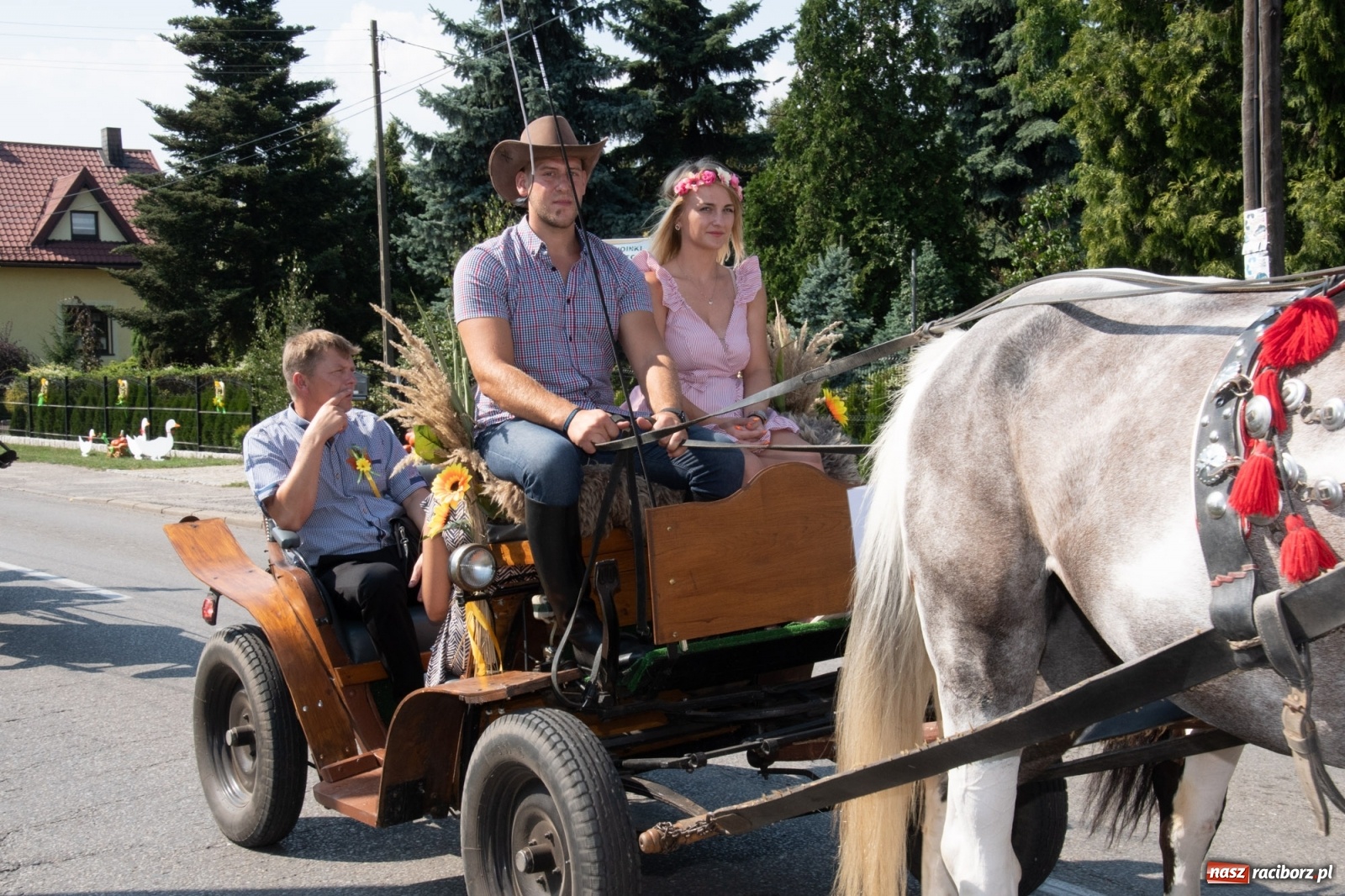 Zdjęcie w galerii na portalu naszraciborz.pl: Dożynki gminy Lyski w Raszczycach. Wesoły korowód  i znamienici goście [FOTO i WIDEO] wiadomości z regionu