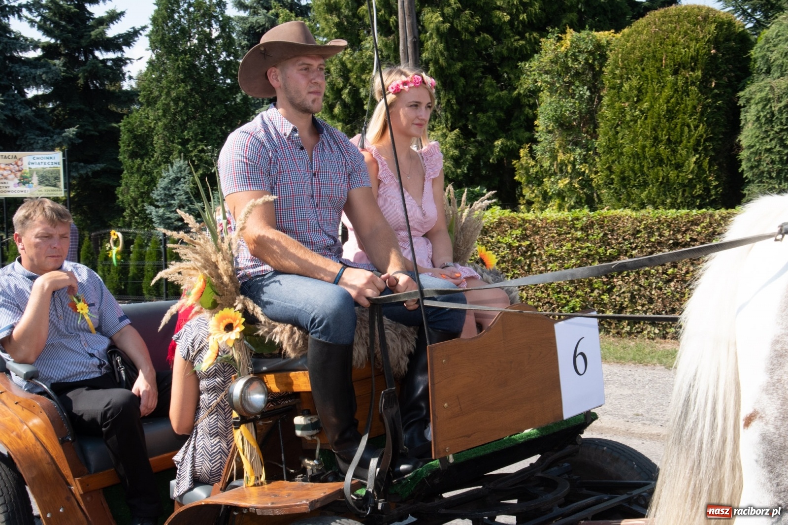 Zdjęcie w galerii na portalu naszraciborz.pl: Dożynki gminy Lyski w Raszczycach. Wesoły korowód  i znamienici goście [FOTO i WIDEO] wiadomości z regionu