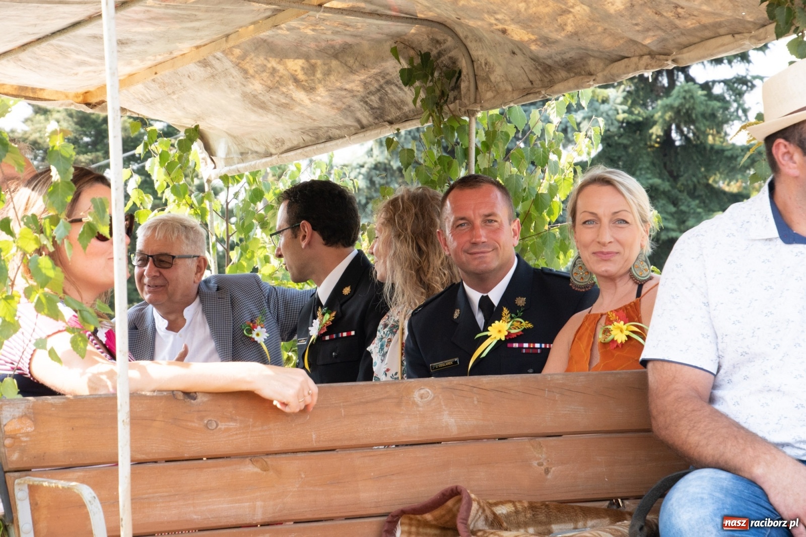 Zdjęcie w galerii na portalu naszraciborz.pl: Dożynki gminy Lyski w Raszczycach. Wesoły korowód  i znamienici goście [FOTO i WIDEO] wiadomości z regionu