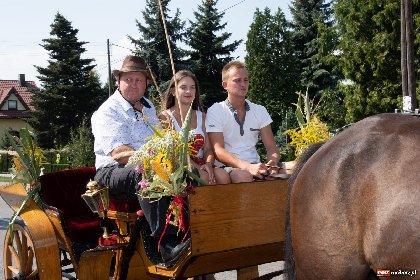 Zdjęcie w galerii na portalu naszraciborz.pl: Dożynki gminy Lyski w Raszczycach. Wesoły korowód  i znamienici goście [FOTO i WIDEO] wiadomości z regionu